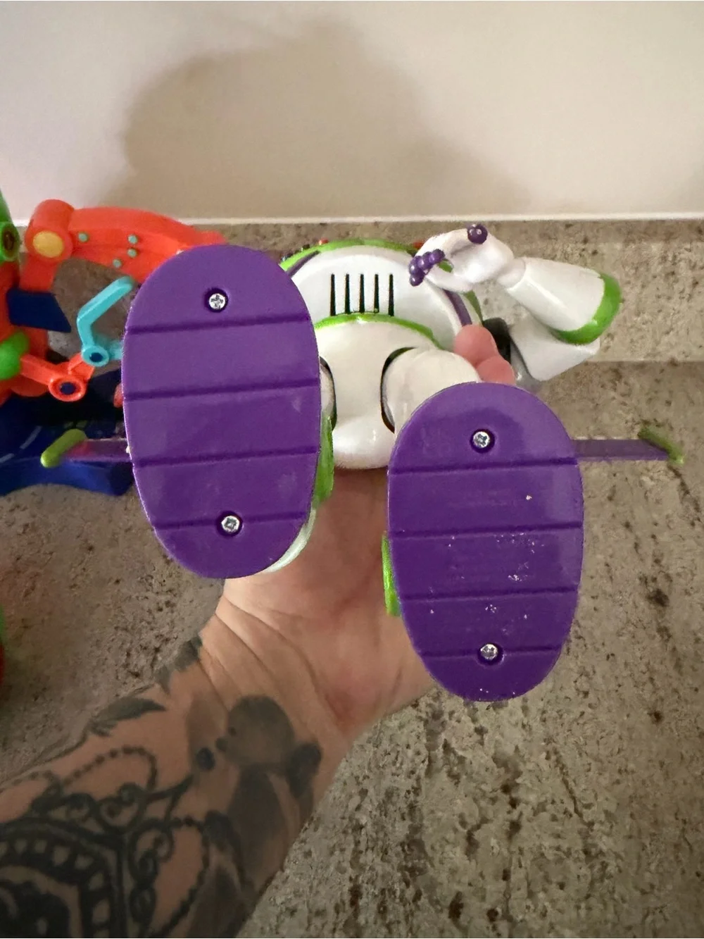 Disney‎ Buzz Lightyear Action Figure and Emperor Zurg Lightup Projection Game